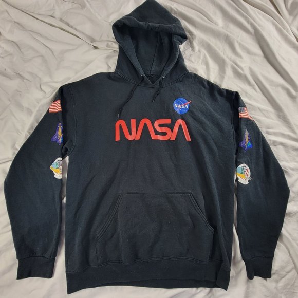 Artist Union NASA Adults Large Black Pullover Hoodie Space Warm Winter Casual - Picture 1 of 8